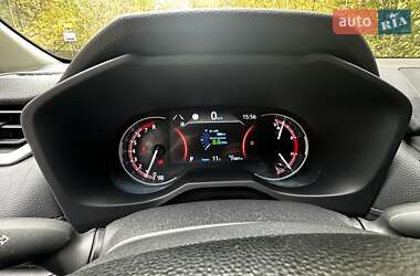 Внедорожник / Кроссовер Toyota RAV4 2020 в 