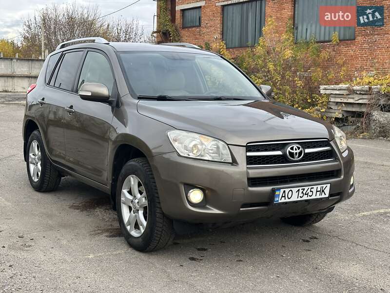 Внедорожник / Кроссовер Toyota RAV4 2009 в Сумах
