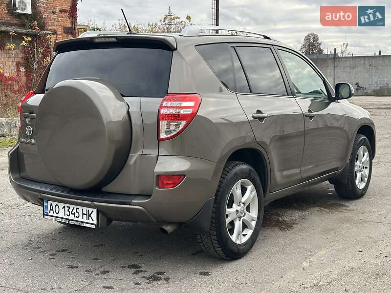 Внедорожник / Кроссовер Toyota RAV4 2009 в Сумах