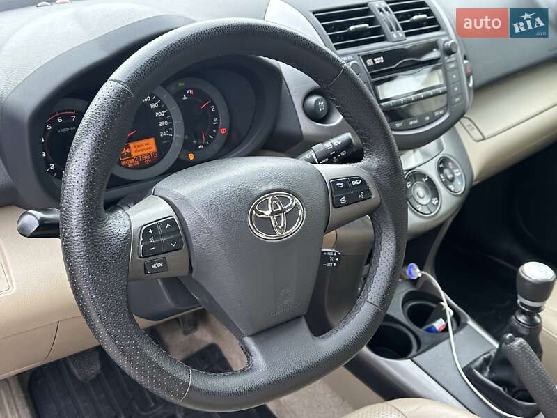 Внедорожник / Кроссовер Toyota RAV4 2009 в Сумах