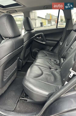 Внедорожник / Кроссовер Toyota RAV4 2010 в 