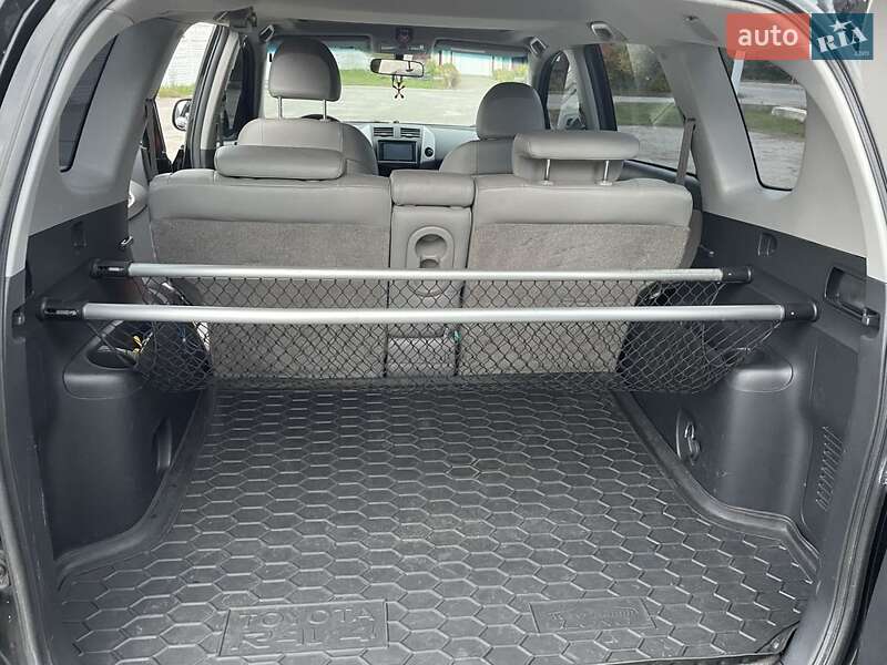 Позашляховик / Кросовер Toyota RAV4 2008 в Вишневому