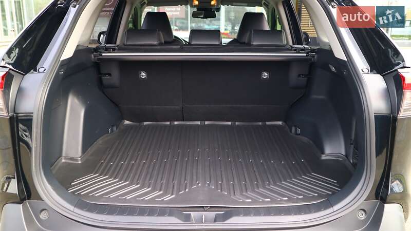 Позашляховик / Кросовер Toyota RAV4 2020 в Києві