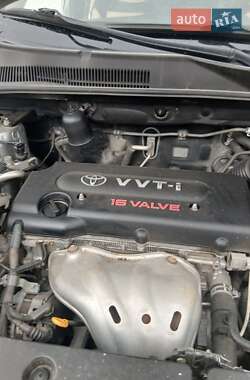 Внедорожник / Кроссовер Toyota RAV4 2007 в 
