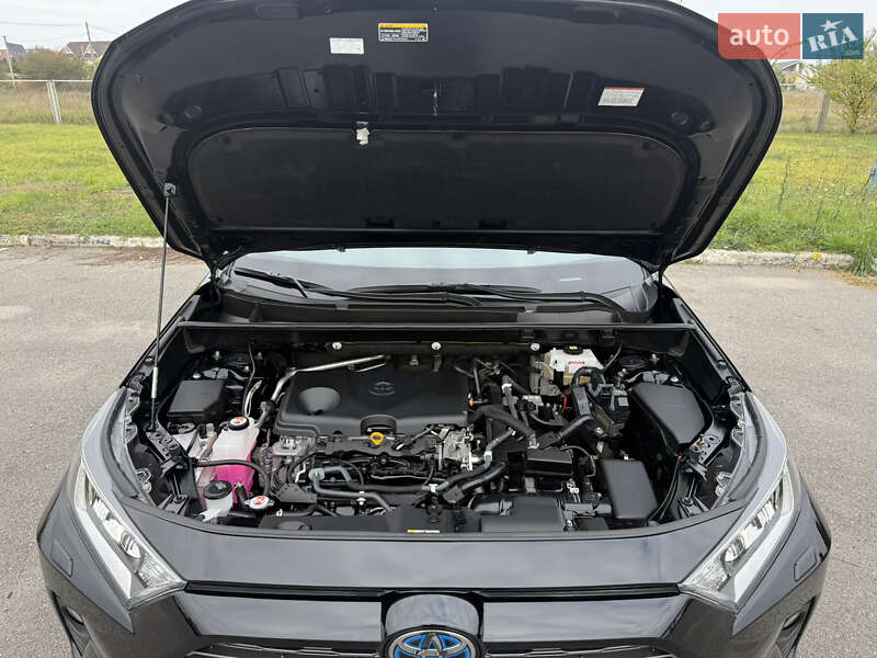 Позашляховик / Кросовер Toyota RAV4 2021 в Києві фото 28 Позашляховик / Кросовер Toyota RAV4 2021 в Києві