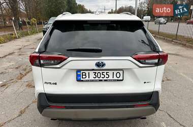 Внедорожник / Кроссовер Toyota RAV4 2025 в 