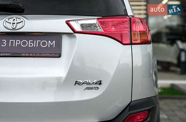 Позашляховик / Кросовер Toyota RAV4 2013 в  фото 12 Позашляховик / Кросовер Toyota RAV4 2013 в