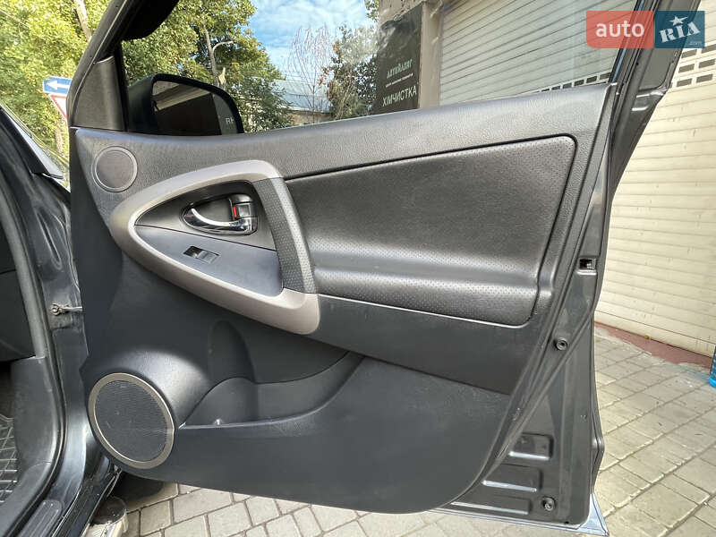 Внедорожник / Кроссовер Toyota RAV4 2010 в Одессе фото 11 Внедорожник / Кроссовер Toyota RAV4 2010 в Одессе