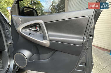 Позашляховик / Кросовер Toyota RAV4 2010 в 