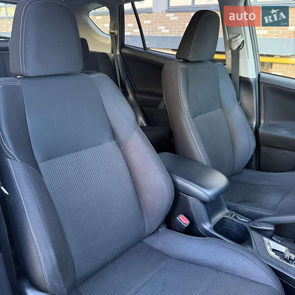 Внедорожник / Кроссовер Toyota RAV4 2013 в Житомире