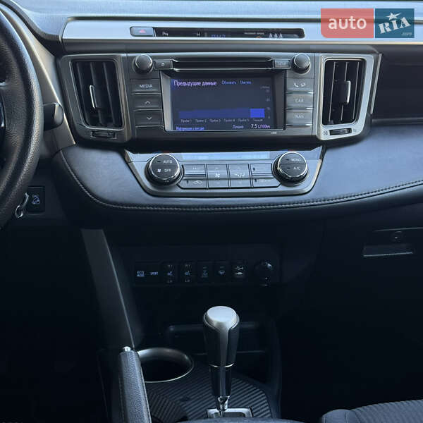 Внедорожник / Кроссовер Toyota RAV4 2013 в Житомире