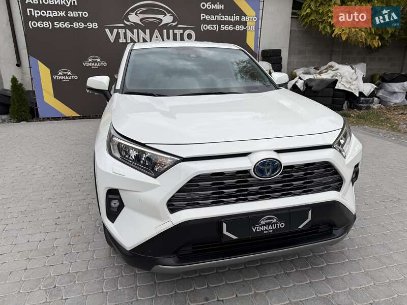 Внедорожник / Кроссовер Toyota RAV4 2023 в Виннице