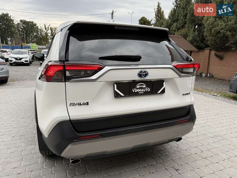 Внедорожник / Кроссовер Toyota RAV4 2023 в Виннице