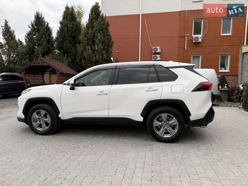 Внедорожник / Кроссовер Toyota RAV4 2023 в Виннице