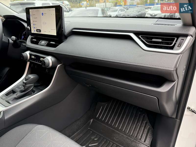 Внедорожник / Кроссовер Toyota RAV4 2023 в Виннице