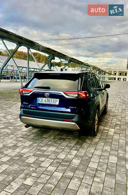 Позашляховик / Кросовер Toyota RAV4 2022 в 