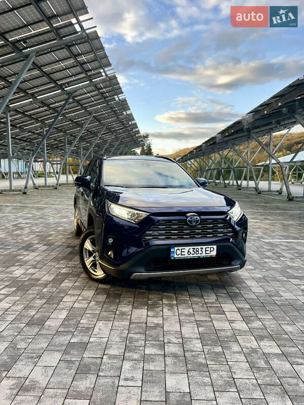 Позашляховик / Кросовер Toyota RAV4 2022 в Львові фото 16 Позашляховик / Кросовер Toyota RAV4 2022 в Львові
