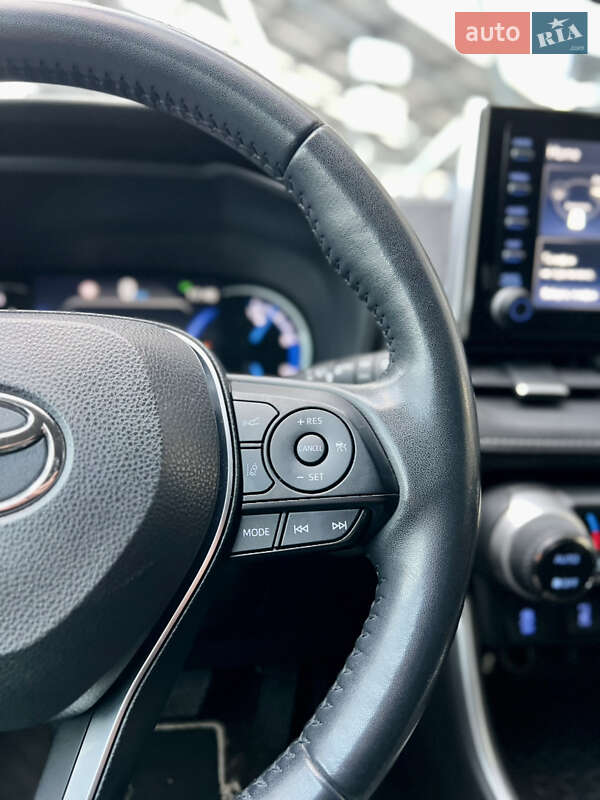 Позашляховик / Кросовер Toyota RAV4 2022 в Львові фото 28 Позашляховик / Кросовер Toyota RAV4 2022 в Львові