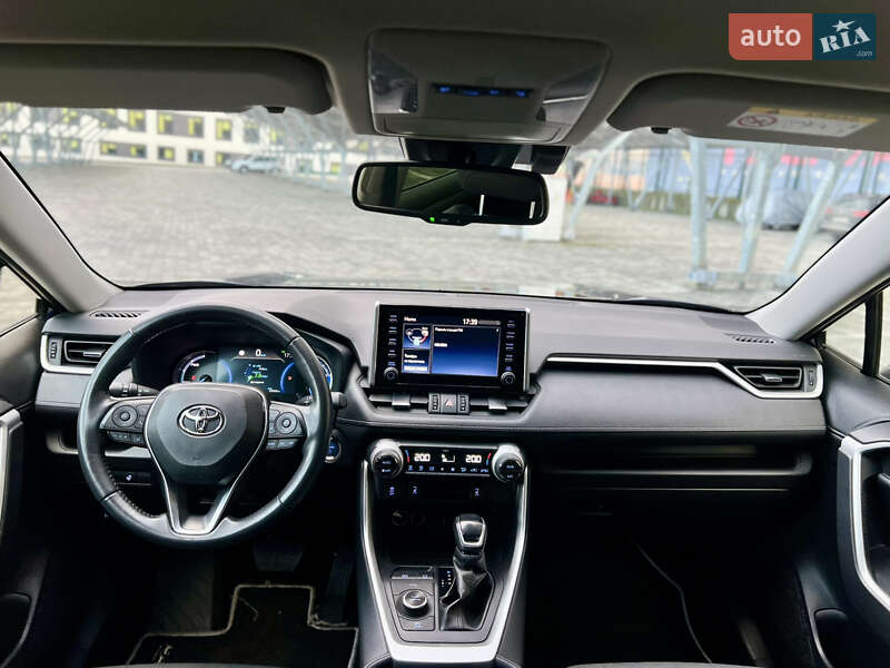 Позашляховик / Кросовер Toyota RAV4 2022 в Львові фото 26 Позашляховик / Кросовер Toyota RAV4 2022 в Львові