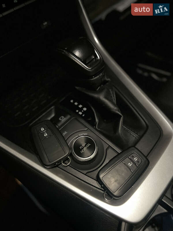 Позашляховик / Кросовер Toyota RAV4 2022 в Львові фото 36 Позашляховик / Кросовер Toyota RAV4 2022 в Львові