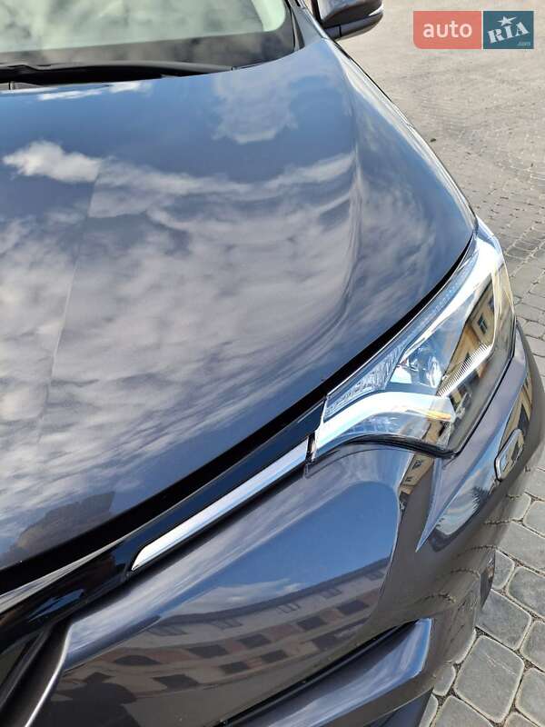 Внедорожник / Кроссовер Toyota RAV4 2016 в Ильинцах фото 18 Внедорожник / Кроссовер Toyota RAV4 2016 в Ильинцах