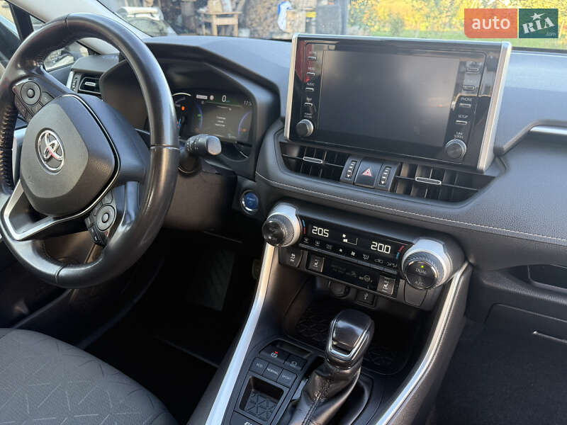 Внедорожник / Кроссовер Toyota RAV4 2021 в Тернополе