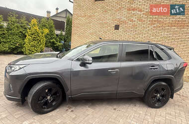 Внедорожник / Кроссовер Toyota RAV4 2020 в Киеве