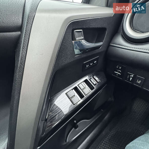 Внедорожник / Кроссовер Toyota RAV4 2017 в Днепре фото 20 Внедорожник / Кроссовер Toyota RAV4 2017 в Днепре