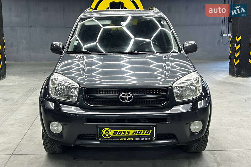 Позашляховик / Кросовер Toyota RAV4 2005 в Чернівцях