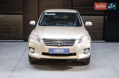 Внедорожник / Кроссовер Toyota RAV4 2011 в 