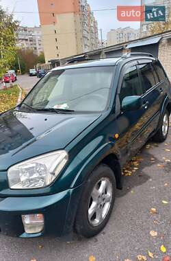 Внедорожник / Кроссовер Toyota RAV4 2001 в Виннице