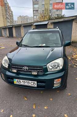 Внедорожник / Кроссовер Toyota RAV4 2001 в Виннице