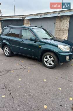 Внедорожник / Кроссовер Toyota RAV4 2001 в Виннице