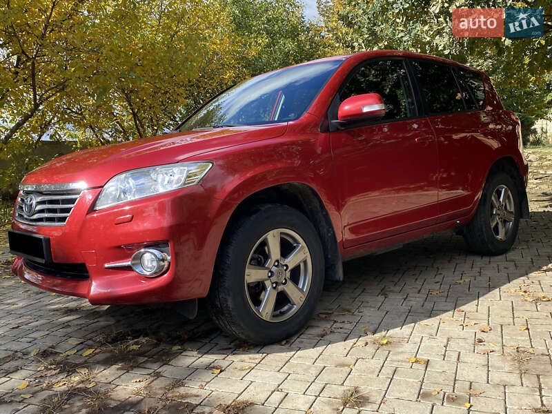 Внедорожник / Кроссовер Toyota RAV4 2012 в Киеве