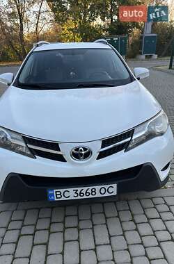 Внедорожник / Кроссовер Toyota RAV4 2015 в Львове