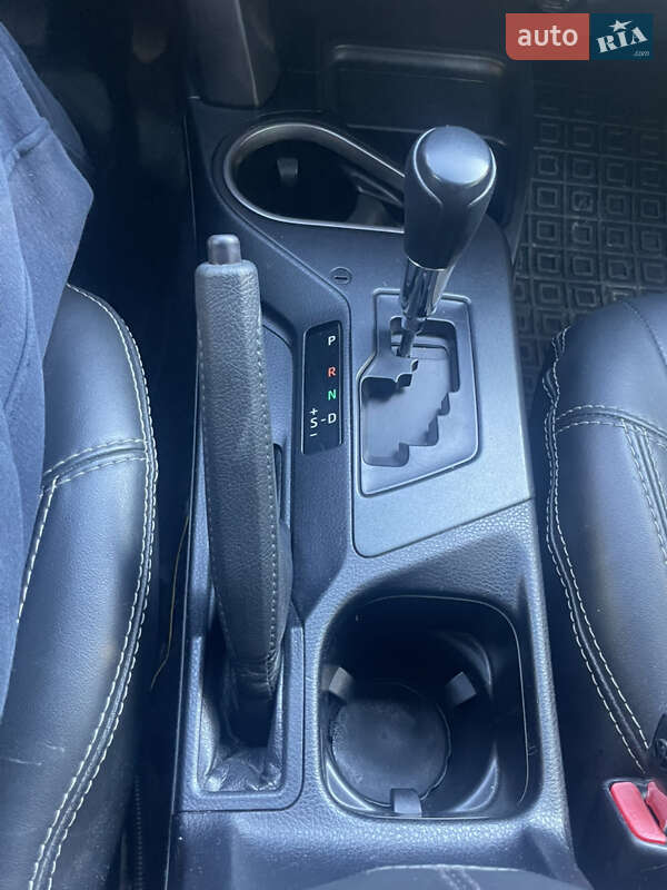 Позашляховик / Кросовер Toyota RAV4 2016 в Львові фото 37 Позашляховик / Кросовер Toyota RAV4 2016 в Львові