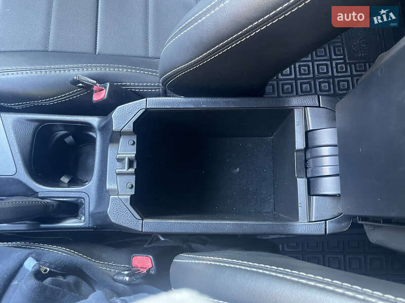 Позашляховик / Кросовер Toyota RAV4 2016 в Львові фото 38 Позашляховик / Кросовер Toyota RAV4 2016 в Львові