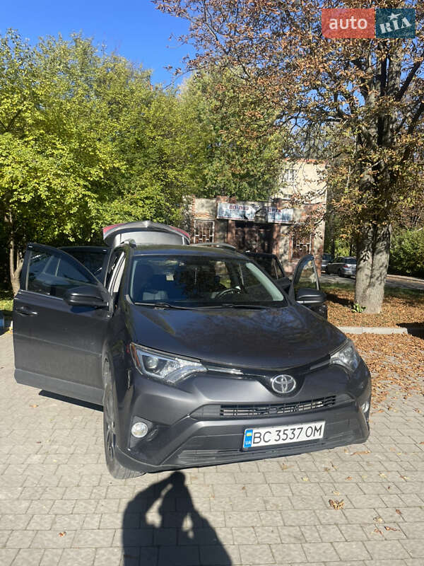Позашляховик / Кросовер Toyota RAV4 2016 в Львові фото 50 Позашляховик / Кросовер Toyota RAV4 2016 в Львові