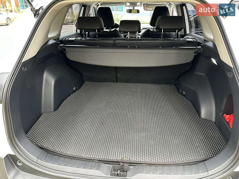 Внедорожник / Кроссовер Toyota RAV4 2021 в Кривом Роге