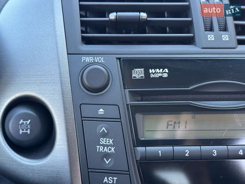 Позашляховик / Кросовер Toyota RAV4 2011 в Дніпрі