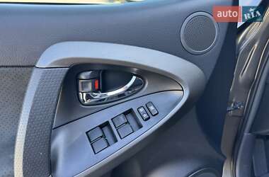 Внедорожник / Кроссовер Toyota RAV4 2011 в 