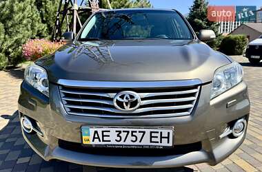 Внедорожник / Кроссовер Toyota RAV4 2011 в 