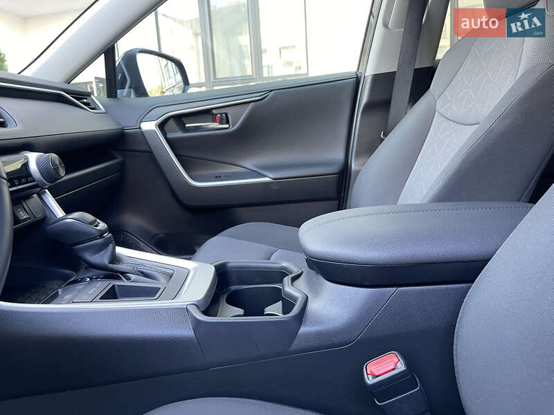 Внедорожник / Кроссовер Toyota RAV4 2021 в Черновцах фото 39 Внедорожник / Кроссовер Toyota RAV4 2021 в Черновцах