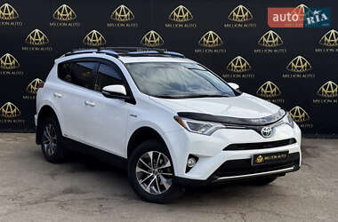 Внедорожник / Кроссовер Toyota RAV4 2016 в Киеве