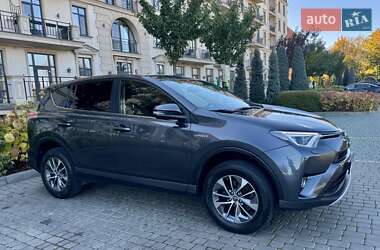 Позашляховик / Кросовер Toyota RAV4 2017 в  фото 7 Позашляховик / Кросовер Toyota RAV4 2017 в