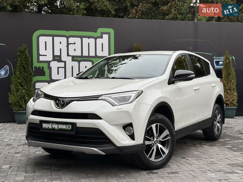 Внедорожник / Кроссовер Toyota RAV4 2016 в Киеве