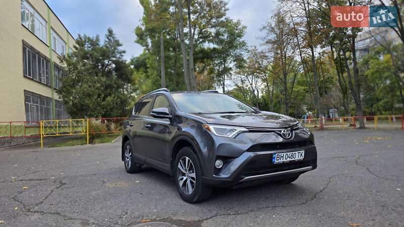 Позашляховик / Кросовер Toyota RAV4 2016 в Одесі