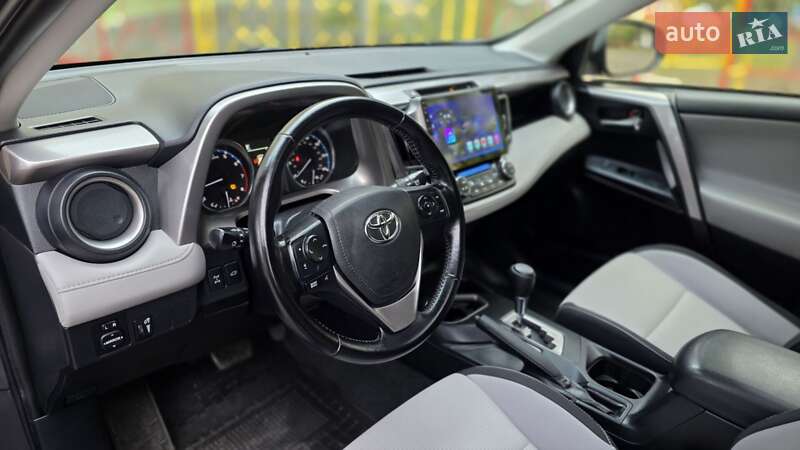 Позашляховик / Кросовер Toyota RAV4 2016 в Одесі