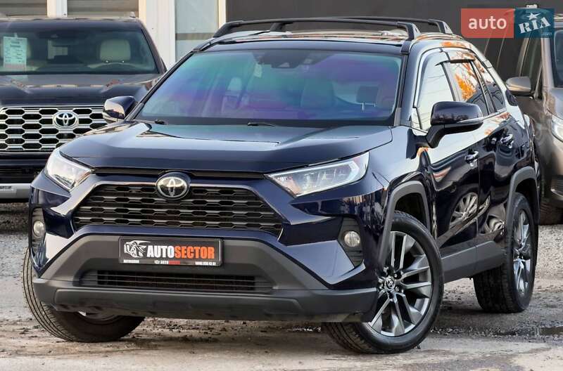 Внедорожник / Кроссовер Toyota RAV4 2019 в Харькове