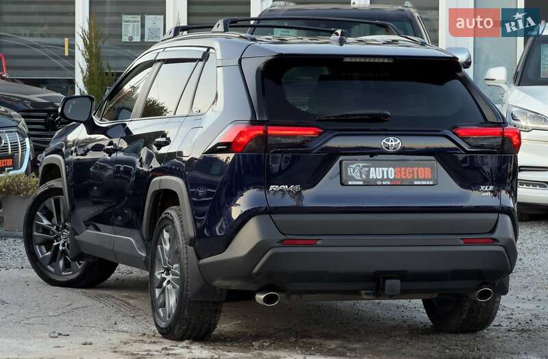 Внедорожник / Кроссовер Toyota RAV4 2019 в Харькове